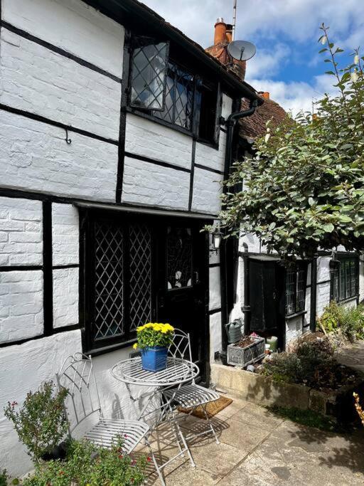 15Th Century Tiny Character Cottage-Henley Centre Henley-on-Thames Exterior photo