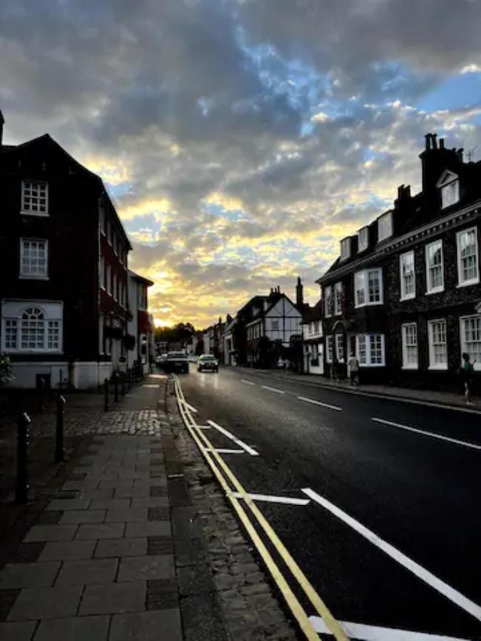 15Th Century Tiny Character Cottage-Henley Centre Henley-on-Thames Exterior photo