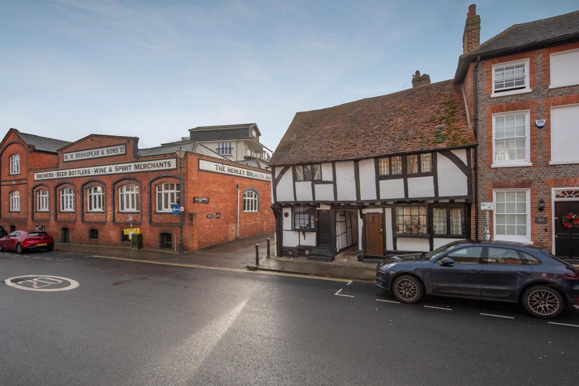 15Th Century Tiny Character Cottage-Henley Centre Henley-on-Thames Exterior photo
